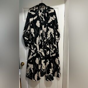 Black and White Long Sleeve Dress - XS